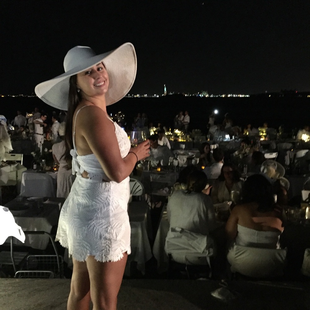 Meet your Posher, Danielle